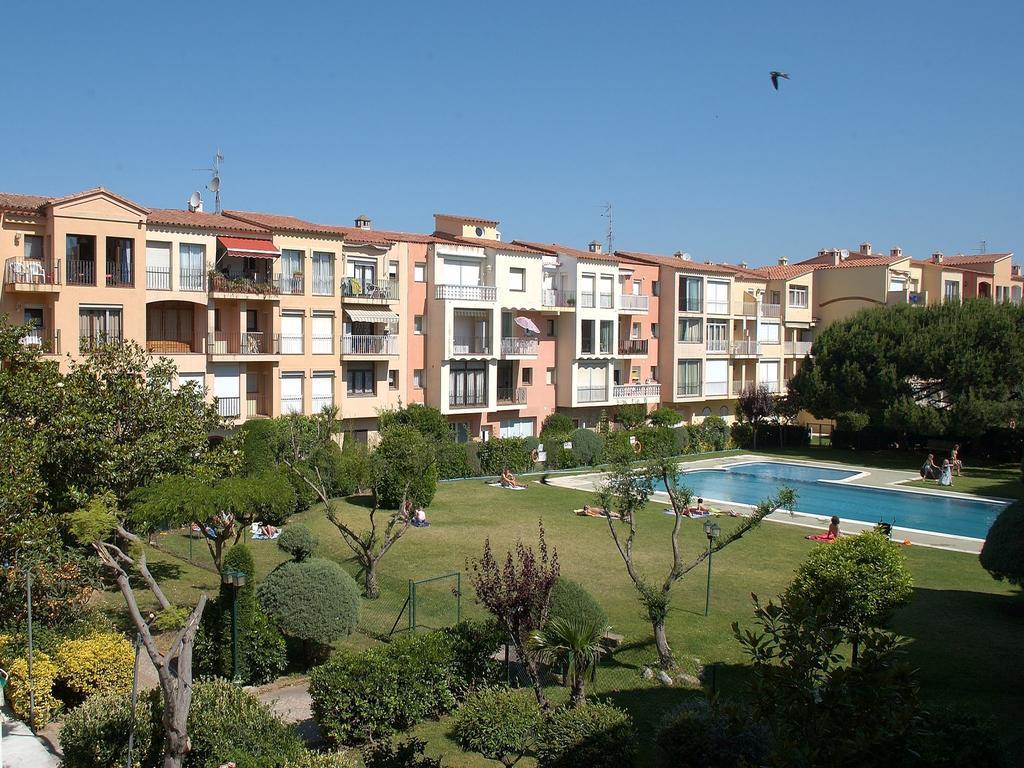 Belvilla By Oyo Comte De Empuries Apt B Empuriabrava Buitenkant foto
